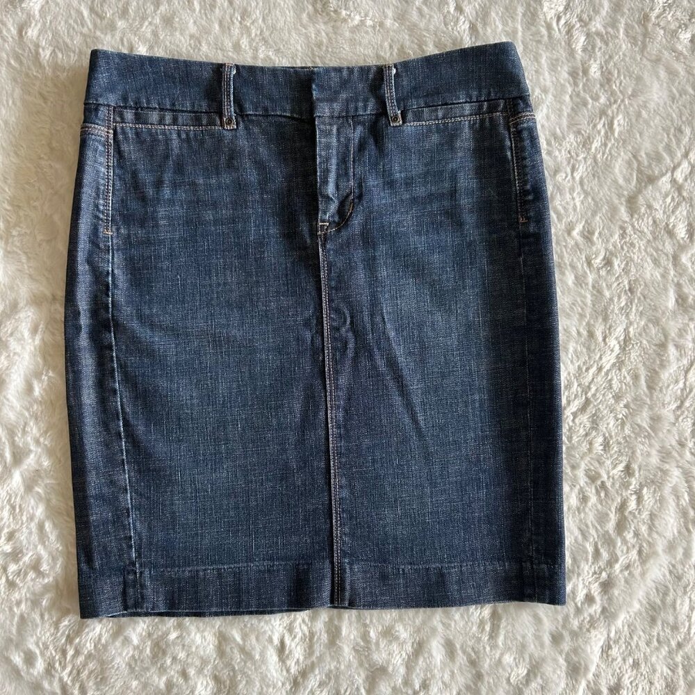 GAP Jeans Denim Pencil Skirt with Stretch and Slit in‎ the Back - Size 6